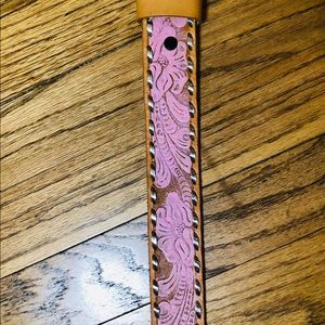 TOOLED LEATHER BELT PINK FLORAL SILVER LACING VINTAGE SIZE 38 NEW WESTERN UNISEX